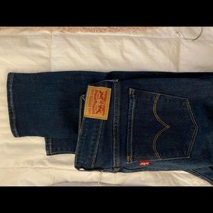 Levi 711 skinny jeans size 29 *LIKE NEW*